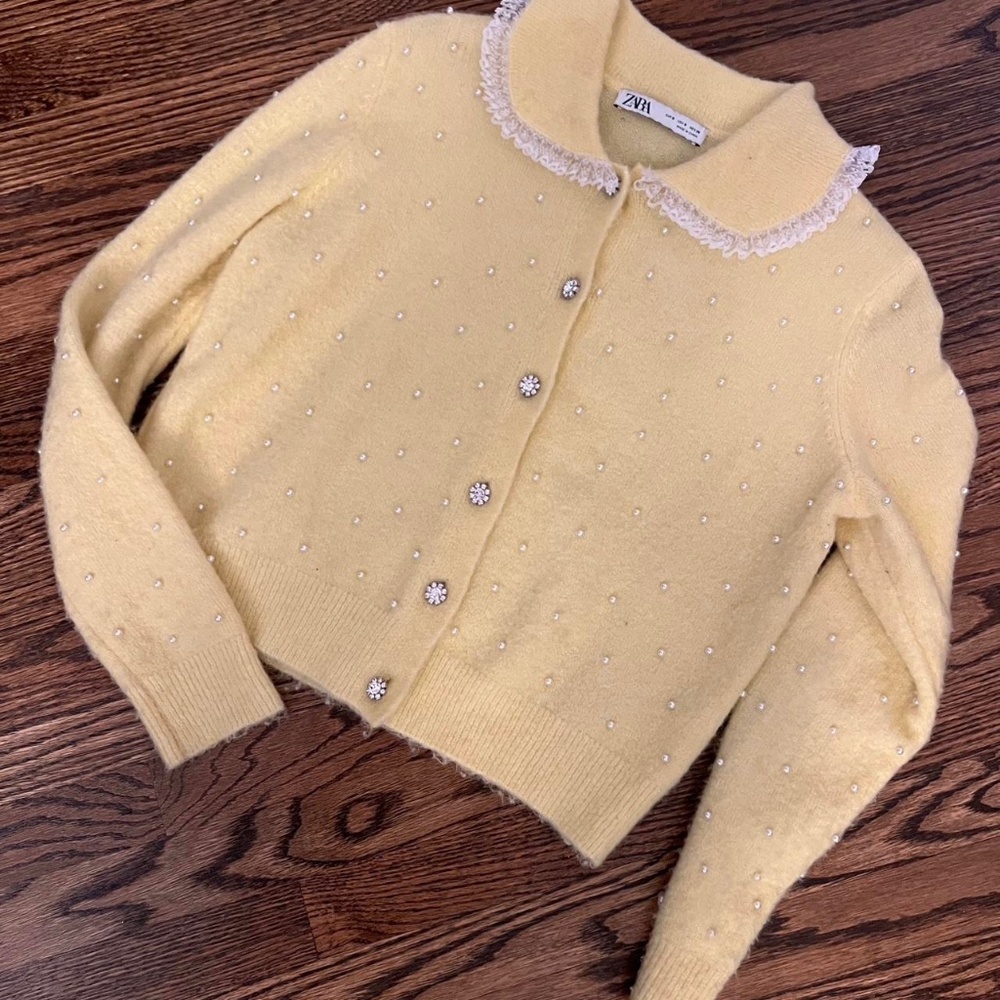 Zara pearl cardigan 💝